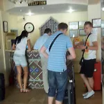 Kleopatra Alis Готель