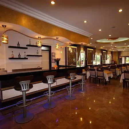Kleopatra Alis Hotel 3*